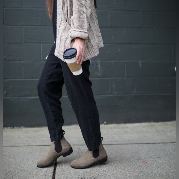 NEW Blundstone® BL1974 Ankle Chelsea Boot - Picture 10 of 12